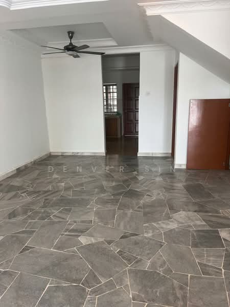 Taman Castlefield untuk Untuk Disewa - RM 1,000 /bulan, Mac 2026 - Living Room - PropertyGuru.com.my