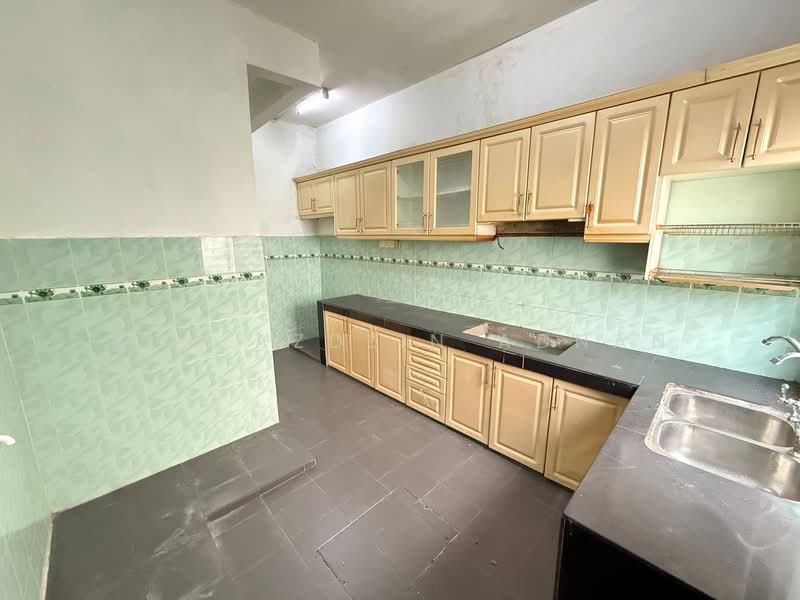 2-storey Terraced House for Sale in Rawang Perdana 1 (Rawang) - Nor Azdlin Adnan - Kitchen - PropertyGuru.com.my