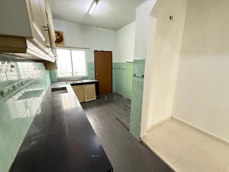 2-storey Terraced House for Sale in Rawang Perdana 1 (Rawang) - Nor Azdlin Adnan - Kitchen - PropertyGuru.com.my