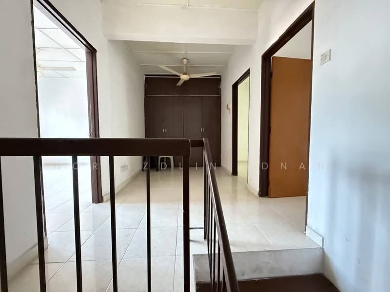 2-storey Terraced House for Sale in Rawang Perdana 1 (Rawang) - Nor Azdlin Adnan - Corridor - PropertyGuru.com.my