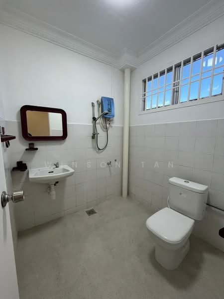 Taman Universiti untuk Untuk Dijual - RM 668,000, Mac 2026 - Bathroom - PropertyGuru.com.my