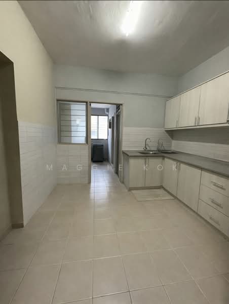 Condominium for Sale at Laman Tasik - Maggie Kok - Kitchen - PropertyGuru.com.my