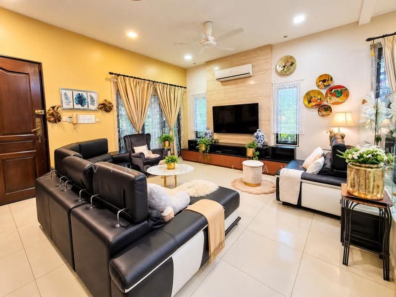 Rumah Berkembar untuk Dijual di Kota Damansara (Selangor) - Vincent Liaw - Living Room - PropertyGuru.com.my