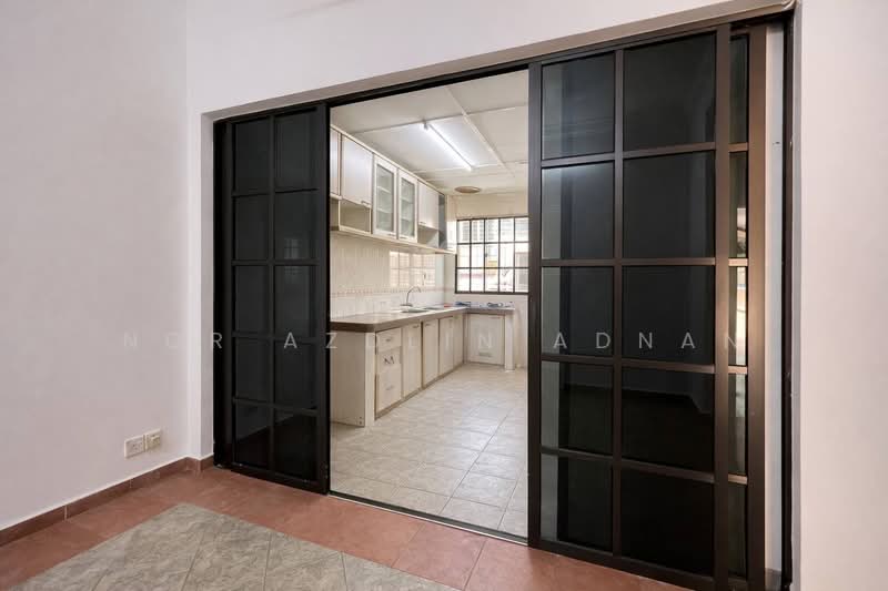 2-storey Terraced House for Sale in Usj 3 (Subang Jaya) - Nor Azdlin Adnan - Kitchen - PropertyGuru.com.my