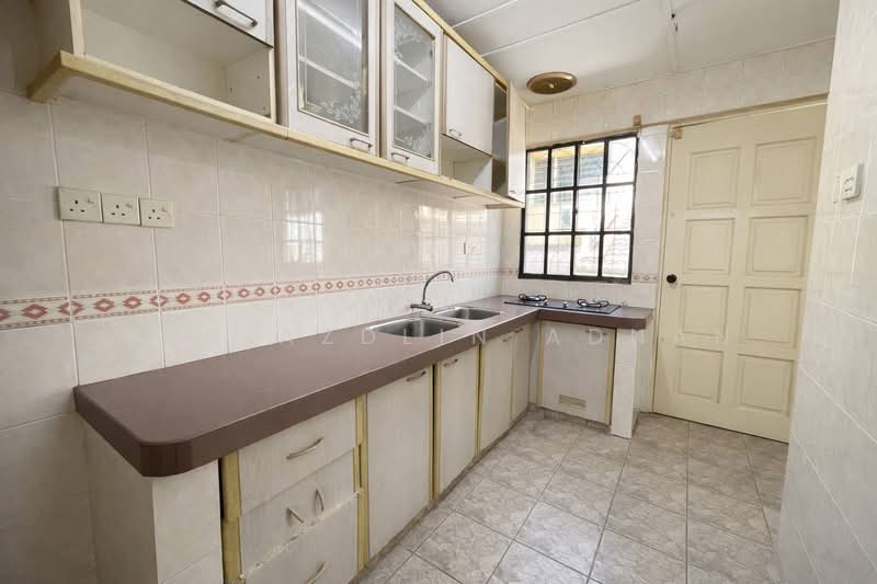 2-storey Terraced House for Sale in Usj 3 (Subang Jaya) - Nor Azdlin Adnan - Kitchen - PropertyGuru.com.my
