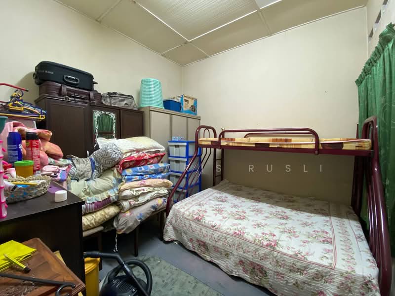 Taman Daya Jalan Nipah Taman Daya untuk Untuk Dijual - RM 470,000, Mac 2026 - Bedroom - PropertyGuru.com.my