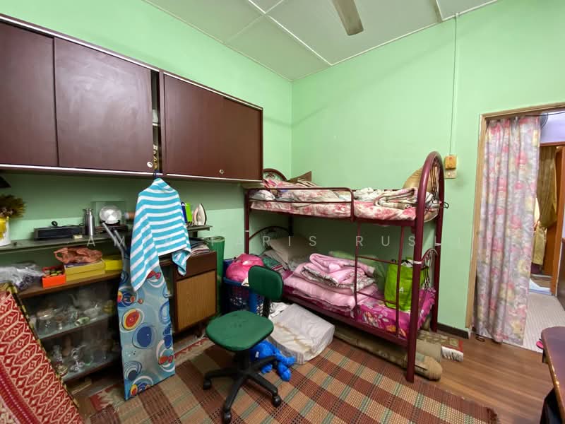 Taman Daya Jalan Nipah Taman Daya untuk Untuk Dijual - RM 470,000, Mac 2026 - Bedroom - PropertyGuru.com.my