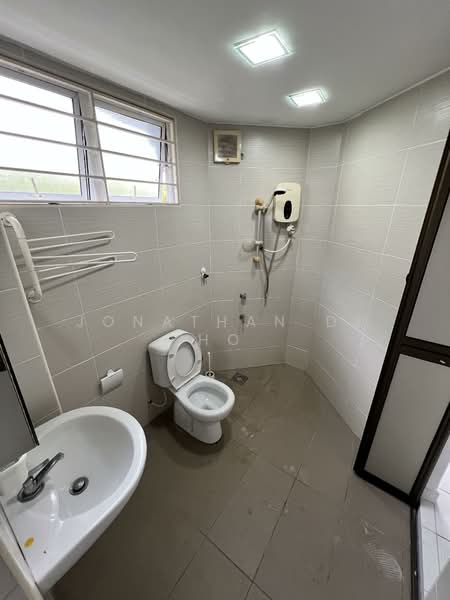 Condominium for Rent at Tiara Damansara - Jonathan De Ho - Bathroom - PropertyGuru.com.my