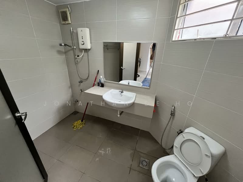 Condominium for Rent at Tiara Damansara - Jonathan De Ho - Bathroom - PropertyGuru.com.my