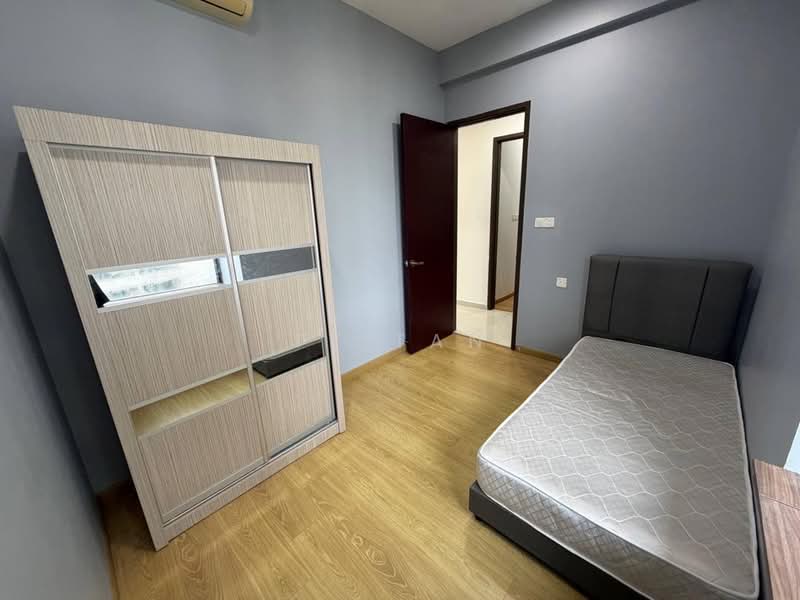 Condominium for Sale at Amberside @ Country Garden Danga Bay - Ty Tan - Bedroom - PropertyGuru.com.my