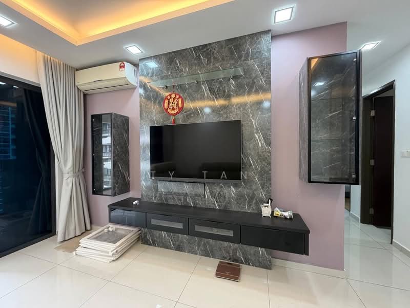 Condominium for Sale at Amberside @ Country Garden Danga Bay - Ty Tan - Living Room - PropertyGuru.com.my