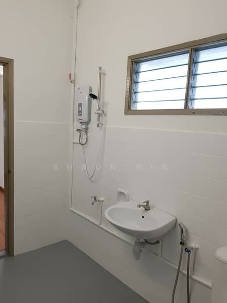 2-storey Terraced House for Rent in BANDAR PUCHONG JAYA (Puchong) - Shaun Hin - Bathroom - PropertyGuru.com.my