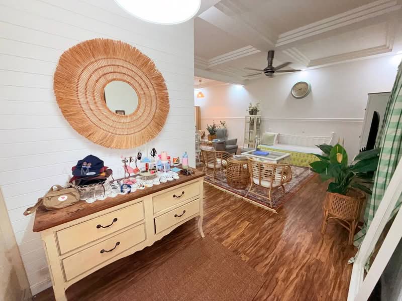 2-storey Terraced House for Sale in Bandar Dato Onn (Tebrau) - Amir Faris Rusli - Living Room - PropertyGuru.com.my