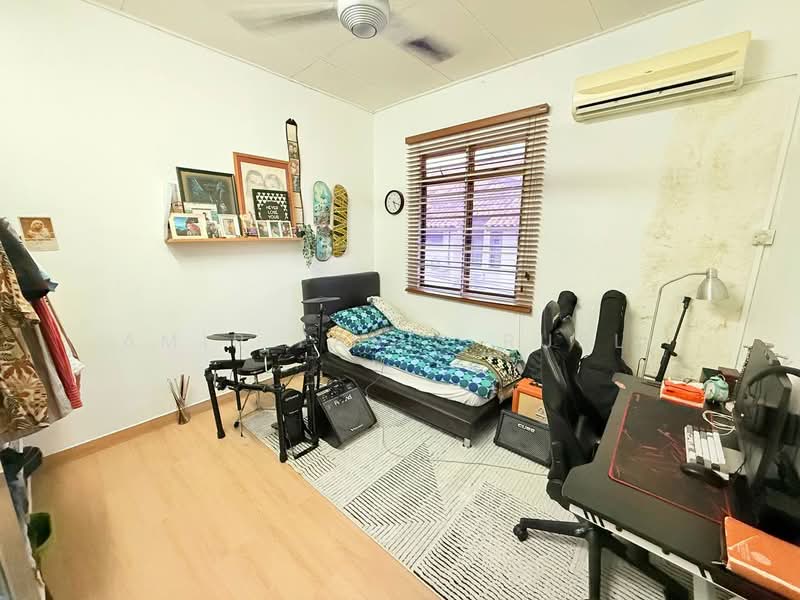 2-storey Terraced House for Sale in Bandar Dato Onn (Tebrau) - Amir Faris Rusli - Bedroom - PropertyGuru.com.my