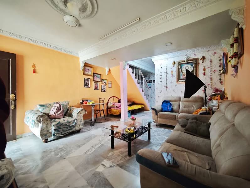 2-storey Terraced House for Sale in Taman Koperasi Cuepacs (Cheras) - Nor Azdlin Adnan - Living Room - PropertyGuru.com.my