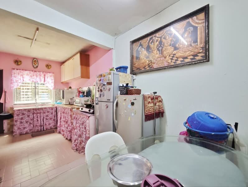 2-storey Terraced House for Sale in Taman Koperasi Cuepacs (Cheras) - Nor Azdlin Adnan - Kitchen - PropertyGuru.com.my