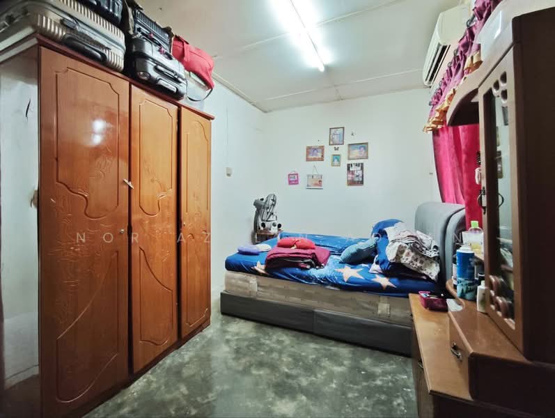 2-storey Terraced House for Sale in Taman Koperasi Cuepacs (Cheras) - Nor Azdlin Adnan - Bedroom - PropertyGuru.com.my