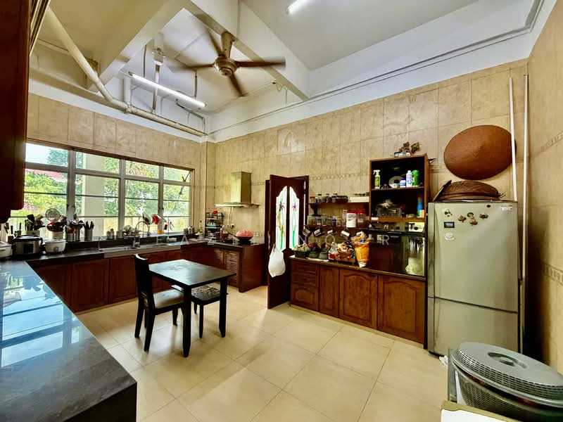 Bungalow for Sale in Country Heights (Kajang) - Fazie Noor - Kitchen - PropertyGuru.com.my