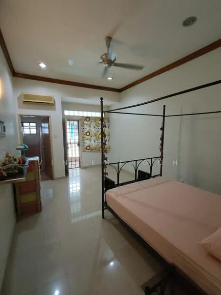 Semi-Detached House for Sale in Kepong (Kuala Lumpur) - Vincent Goh - Bedroom - PropertyGuru.com.my