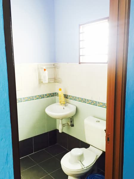 Bandar Baru Bangi Seksyen 3 untuk Untuk Disewa - RM 2,000 /bulan, Mac 2026 - Bathroom - PropertyGuru.com.my