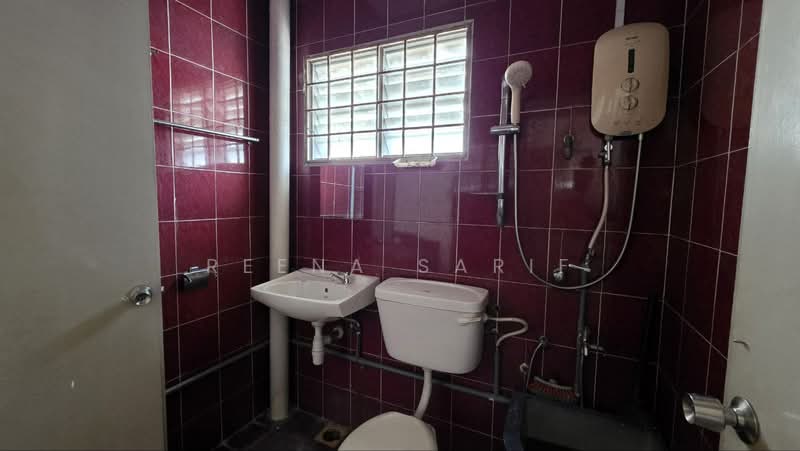 Double Storey Terrace Seksyen 8 Shah Alam untuk Untuk Dijual - RM 650,000, Mac 2026 - Bathroom - PropertyGuru.com.my
