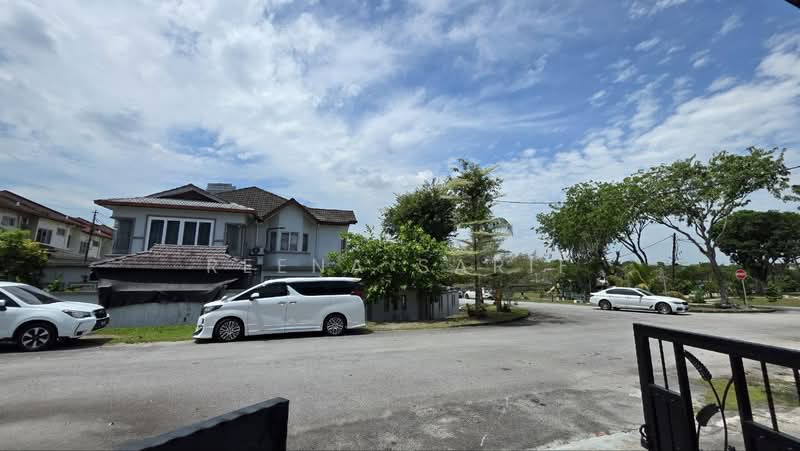 Double Storey Terrace Seksyen 8 Shah Alam untuk Untuk Dijual - RM 650,000, Mac 2026 - Exterior - PropertyGuru.com.my