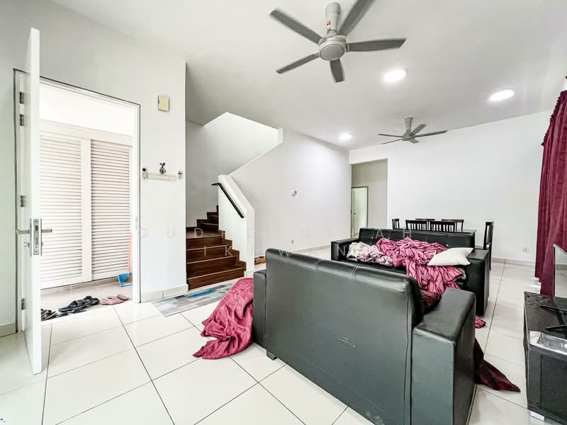 2-storey Terraced House for Sale in Presint 11 (Putrajaya) - Gudrotullah Ikhwan - Living Room - PropertyGuru.com.my