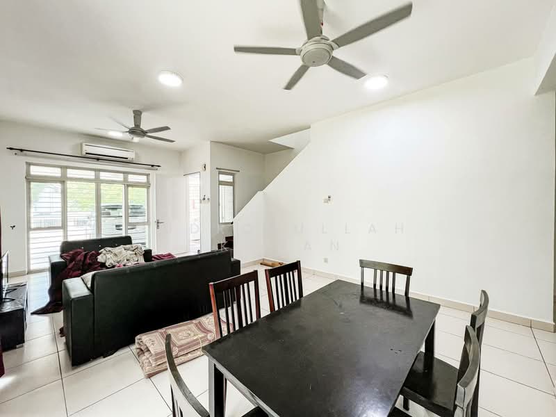 2-storey Terraced House for Sale in Presint 11 (Putrajaya) - Gudrotullah Ikhwan - Living Room - PropertyGuru.com.my