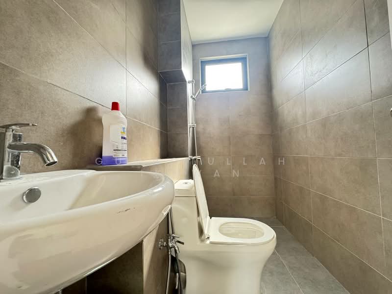 Bungalow for Sale in Alam Sari (Bangi) - Gudrotullah Ikhwan - Bathroom - PropertyGuru.com.my