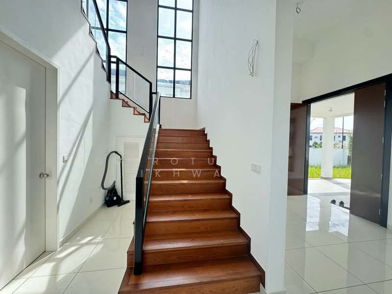 Bungalow for Sale in Alam Sari (Bangi) - Gudrotullah Ikhwan - Entrance - PropertyGuru.com.my