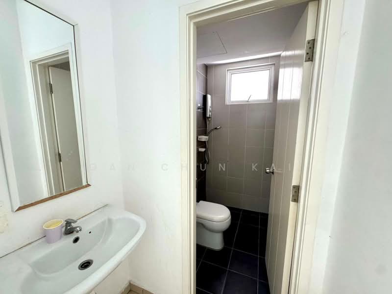 Arena Residence untuk Untuk Disewa - RM 2,300 /bulan, Mac 2026 - Bathroom - PropertyGuru.com.my