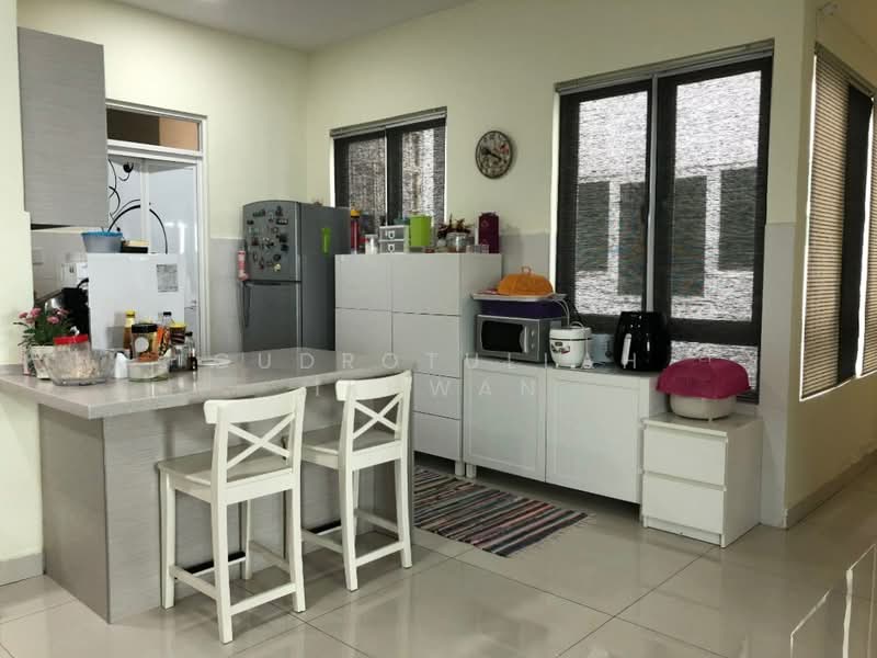Service Residence for Sale at Saville @ Melawati - Gudrotullah Ikhwan - Kitchen - PropertyGuru.com.my