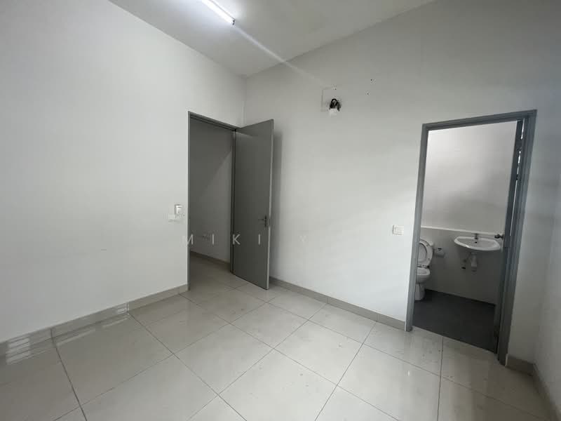 2-storey Terraced House for Sale in Bandar Rimbayu (Telok Panglima Garang) - Miki You - Bathroom - PropertyGuru.com.my