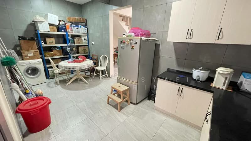 2-storey Terraced House for Sale in Taman Kelana Idaman (Ara Damansara) - Absyarie Syafiq Shahrin - Kitchen - PropertyGuru.com.my