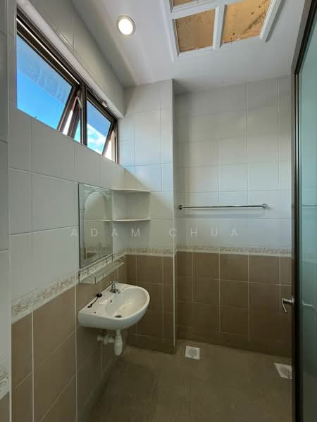 Semi-Detached House for Sale in Taman Sutera Utama (Skudai) - Adam Chua - Bathroom - PropertyGuru.com.my