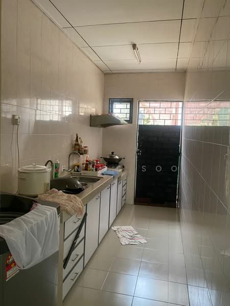 BU 10, BANDAR UTAMA, PETALING JAYA untuk Untuk Dijual - RM 1,430,000, Mac 2026 - Kitchen - PropertyGuru.com.my