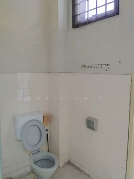 Taman Desa Jaya untuk Untuk Disewa - RM 1,900 /bulan, Apr 2026 - Bathroom - PropertyGuru.com.my