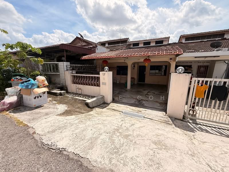 1-storey Terraced House for Sale in Taman Johor Jaya (Johor Bahru) - Pauline Goh - Exterior - PropertyGuru.com.my