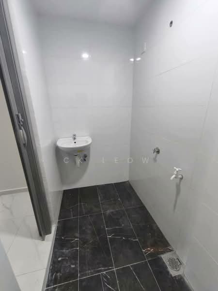 2-storey Terraced House for Sale in Taman Johor Jaya (Johor Bahru) - Ck Leow - Bathroom - PropertyGuru.com.my