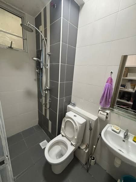 D'Ambience Residences (Pangsapuri Ikatan Flora) untuk Untuk Disewa - RM 1,800 /bulan, Mac 2026 - Bathroom - PropertyGuru.com.my