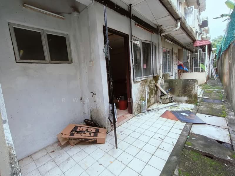 Townhouse for Sale in Seksyen 9 (Shah Alam) - Irwan Yusoff - Exterior - PropertyGuru.com.my