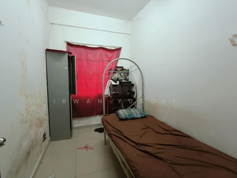 Townhouse for Sale in Seksyen 9 (Shah Alam) - Irwan Yusoff - Bedroom - PropertyGuru.com.my
