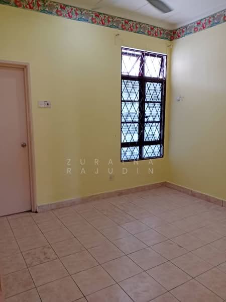 2-storey Terraced House for Rent in Bukit Jelutong (Shah Alam) - Zuraina Rajudin - Interior - PropertyGuru.com.my