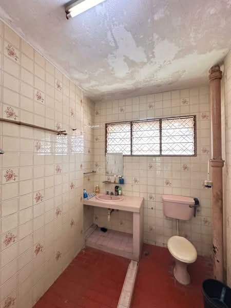 Kampung Raja Uda untuk Untuk Dijual - RM 840,000, Mac 2026 - Bathroom - PropertyGuru.com.my
