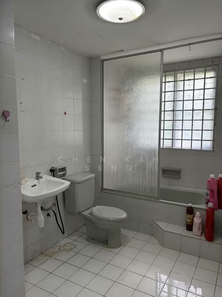 Pantai Panorama Condominiums untuk Untuk Dijual - RM 480,000, Mac 2026 - Bathroom - PropertyGuru.com.my