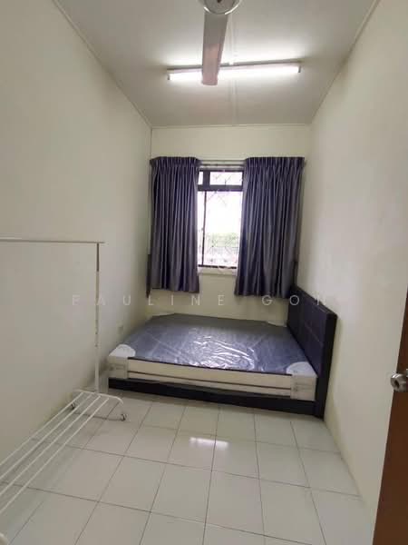 2-storey Terraced House for Sale in Taman Johor Jaya (Johor Bahru) - Pauline Goh - Bedroom - PropertyGuru.com.my