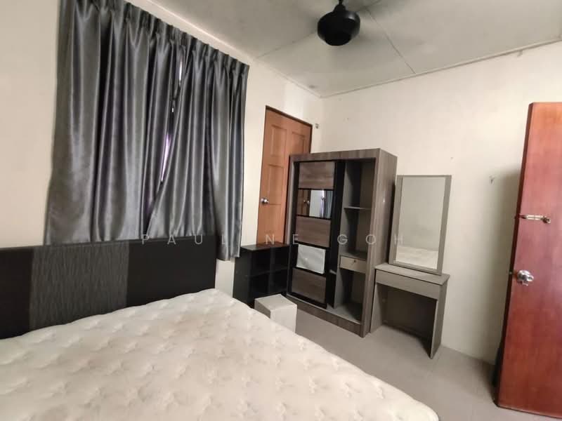 2-storey Terraced House for Sale in Taman Johor Jaya (Johor Bahru) - Pauline Goh - Bedroom - PropertyGuru.com.my