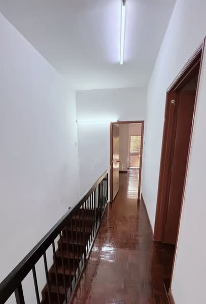 Townhouse for Sale in Seksyen 9 (Shah Alam) - Irwan Yusoff - Corridor - PropertyGuru.com.my