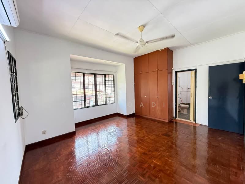 For Sale - Bandar sungai buaya