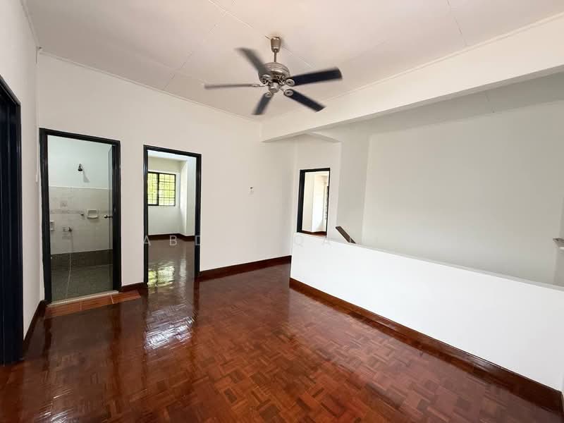 For Sale - Bandar sungai buaya